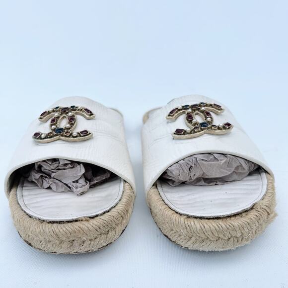 Chanel Authentic White Leather Espadrilles Flats Sandals Slides CC 9 Jewels 40 - Picture 6 of 12